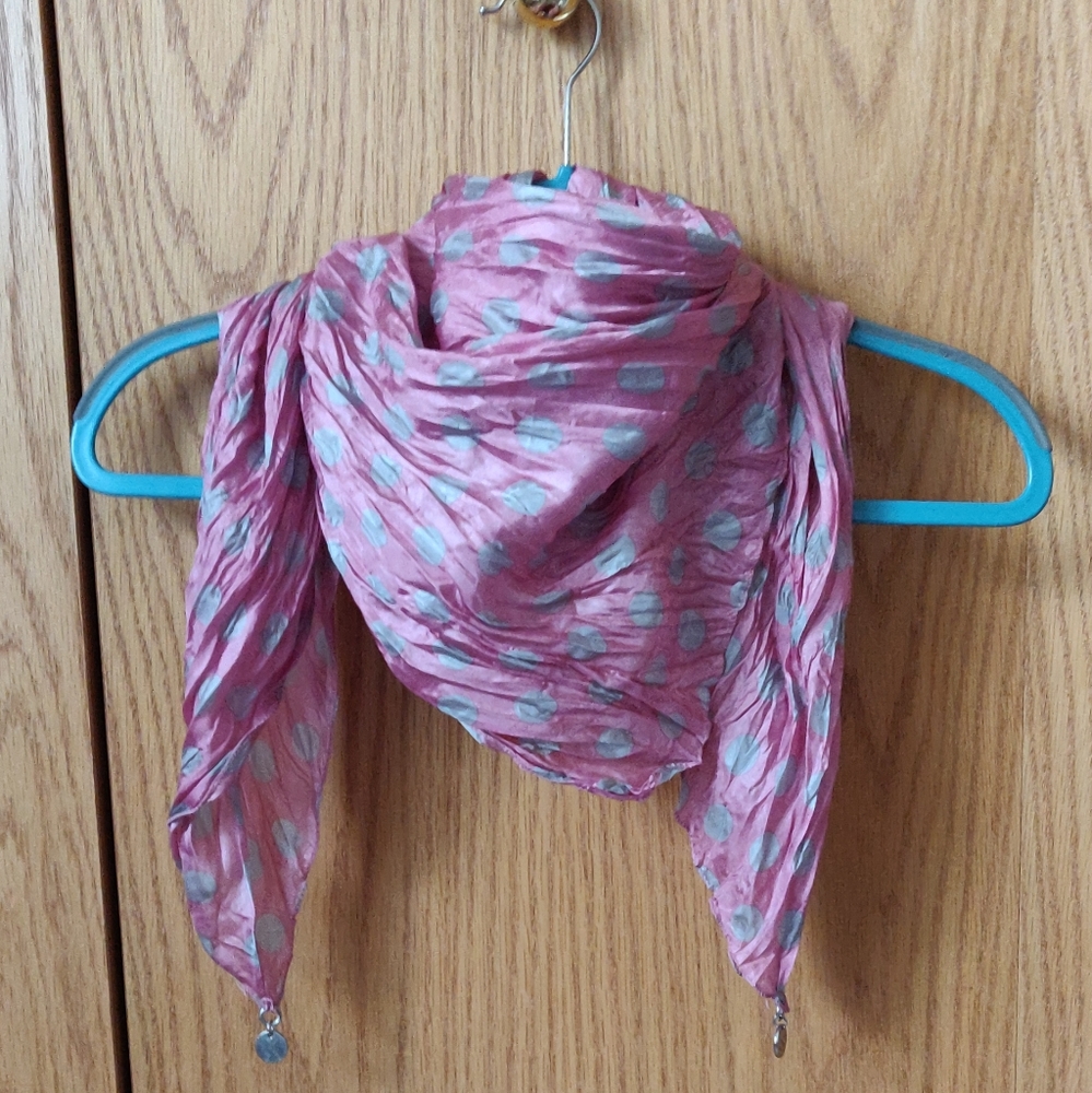 Cute polka dot light scarf